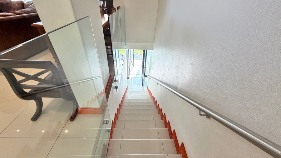 3 Bedroom Property for Sale in Mountainside Western Cape
